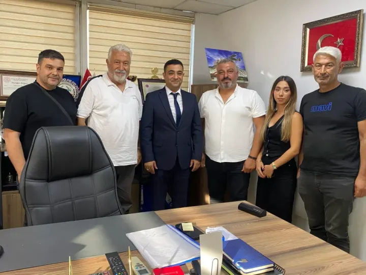CEYHAN GAZETECİLER CEMİYETİ’NDEN VERGİ DAİRESİ MÜDÜRÜ ÖZDEMİR’E ZİYARET