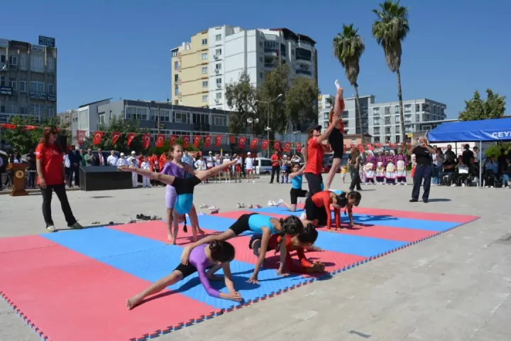 “Gençliğe Hitabe” Yeniden Çınladı: Ceyhan’da Anlamlı 19 Mayıs Kutlama Programı