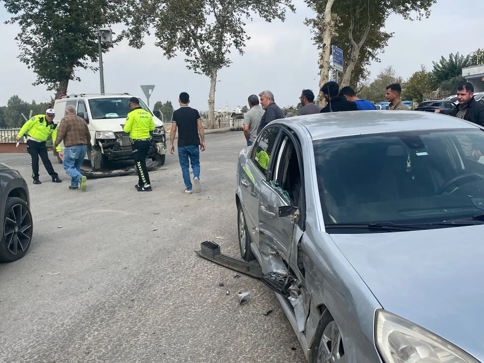 Ceyhan’ın Kaza Noktası: Demir Köprü Kavşağında Önlem Bekleniyor