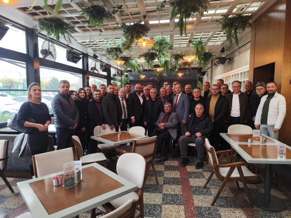 NevKayDer’de yönetim görev dağılımı sonrası üyelerle istişare yaptı.