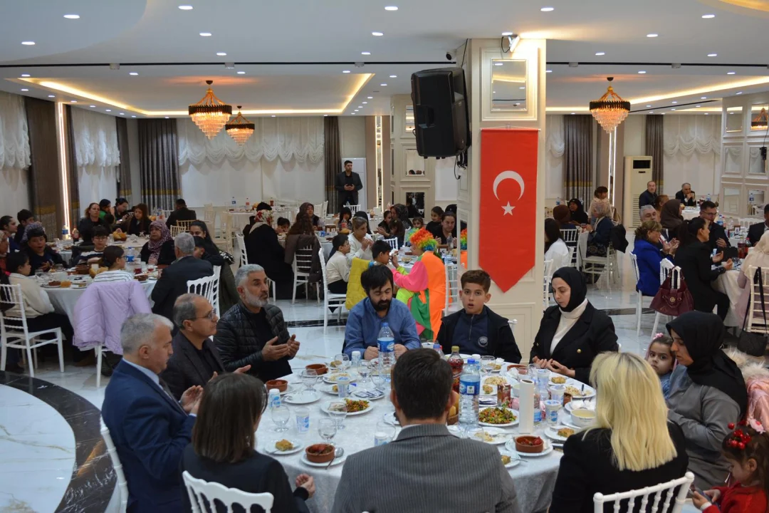 Kaymakam Kurtyemez: “Devletimiz Her Zaman Yetim ve Öksüzlerin Yanındadır”