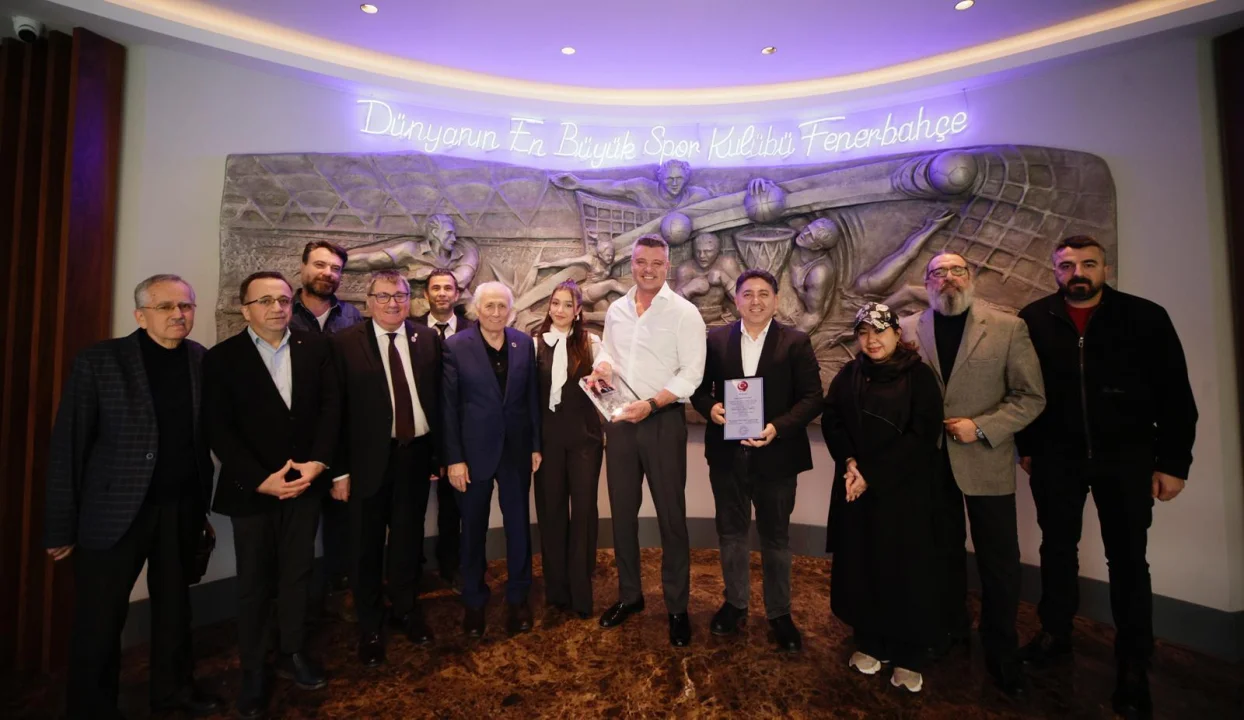 TÜRK DÜNYASI HİZMET ÖDÜLLERİ İŞ, SPOR VE EKONOMİ DÜNYASININ VİZYONER LİDERLERİNE VERİLDİ...