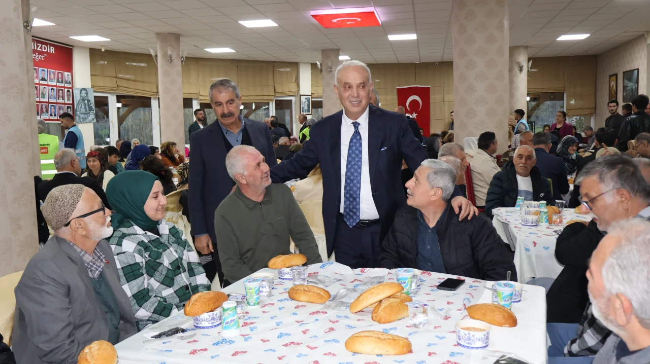 Başkan Yusuf Kanlı Şehit Emanetleriyle İftarda Buluştu: 