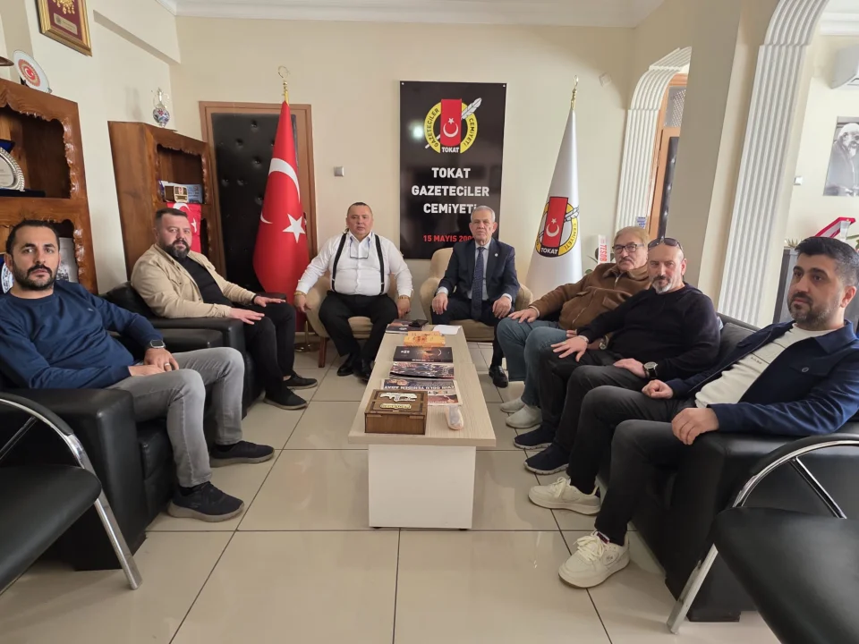 CEMAL İNCESOYLER MEZARI BAŞINDA ANILDI