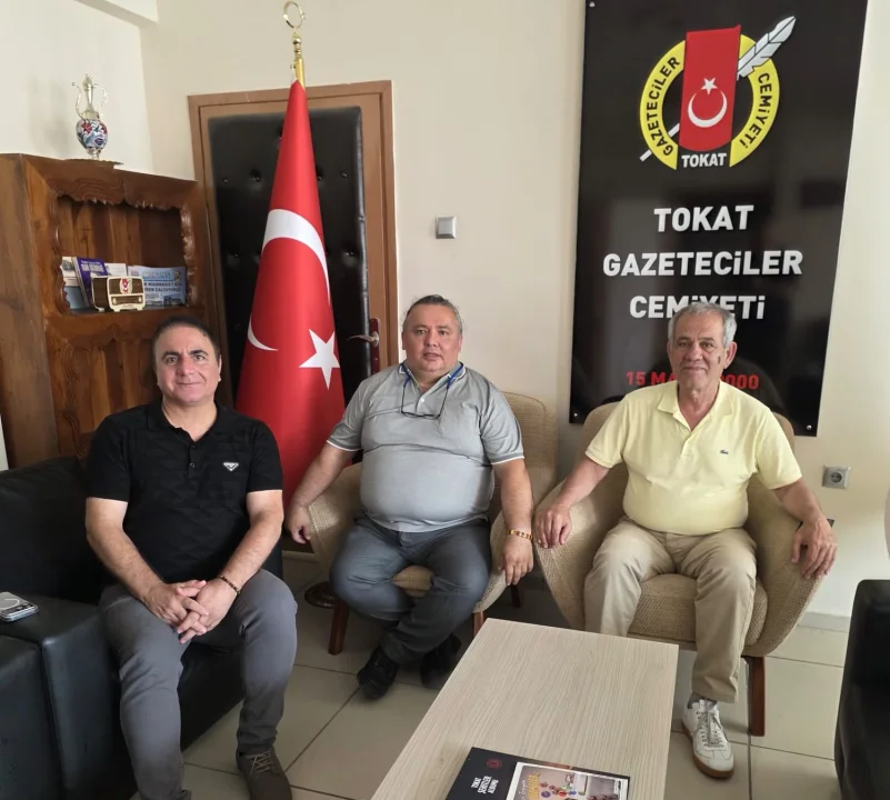 TGF GENEL BAŞKANI YILMAZ KARACA TOKAT’TA: BASIN ÖZGÜRLÜĞÜ VE MESLEĞİN GELECEĞİ MASAYA YATIRILDI